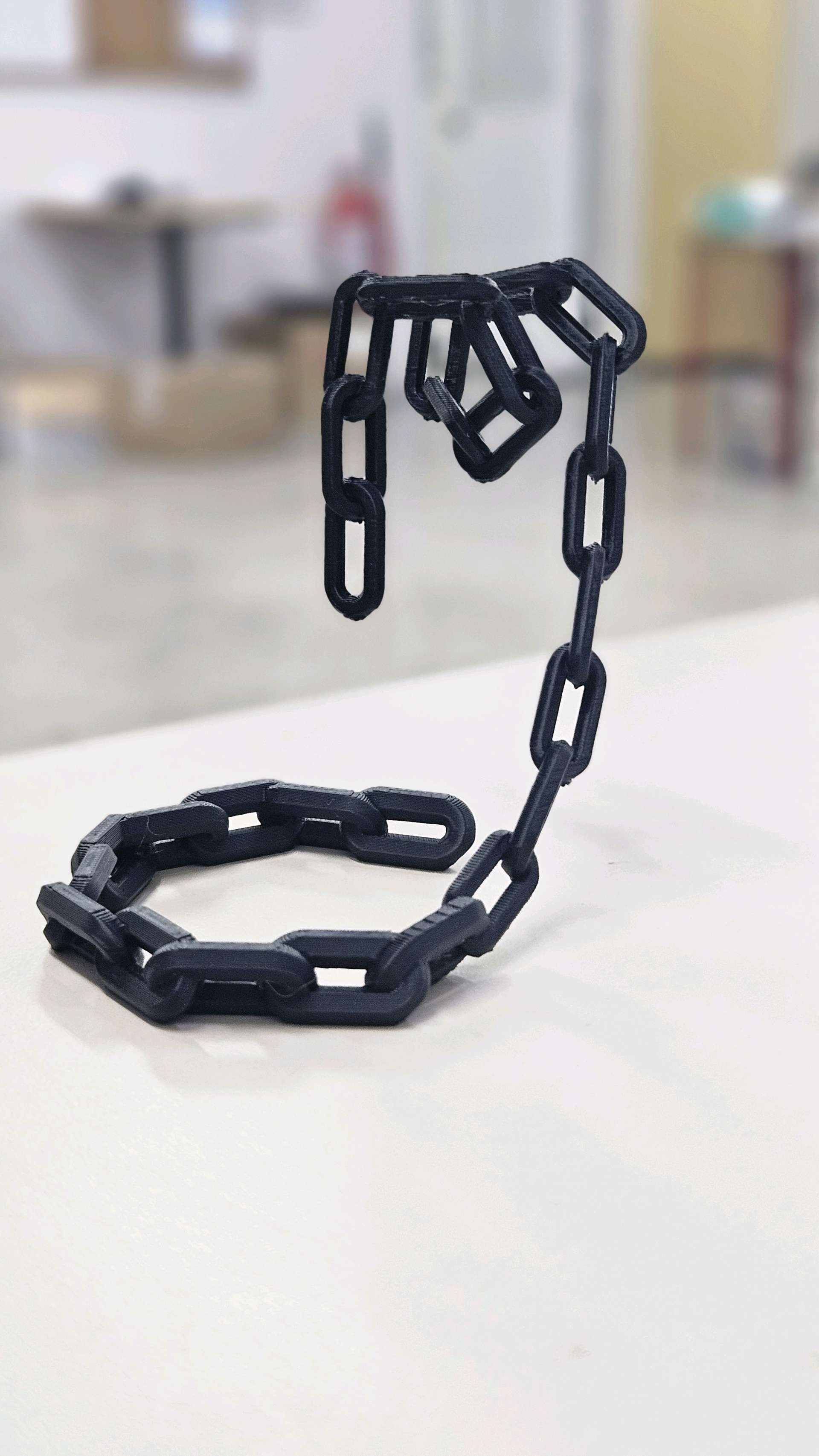 Floating Chain Pen Holder – Gravity Defying Desk Organizer, 3D Printed Levitating Pen Stand for Office, Home & Gaming Desk